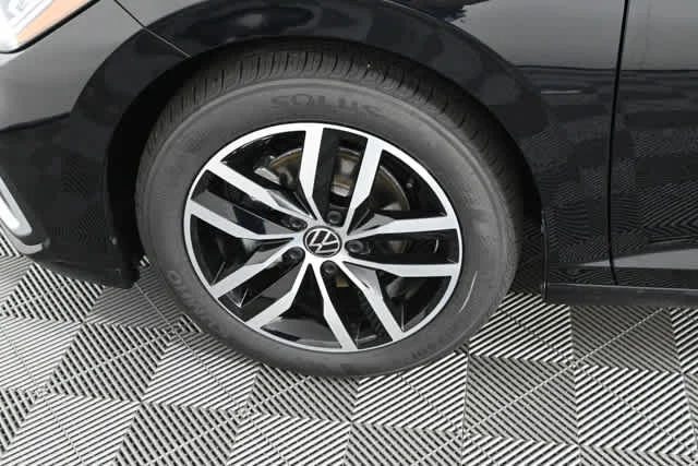 New 2026 Deep Black Pearl Volkswagen SE image 26