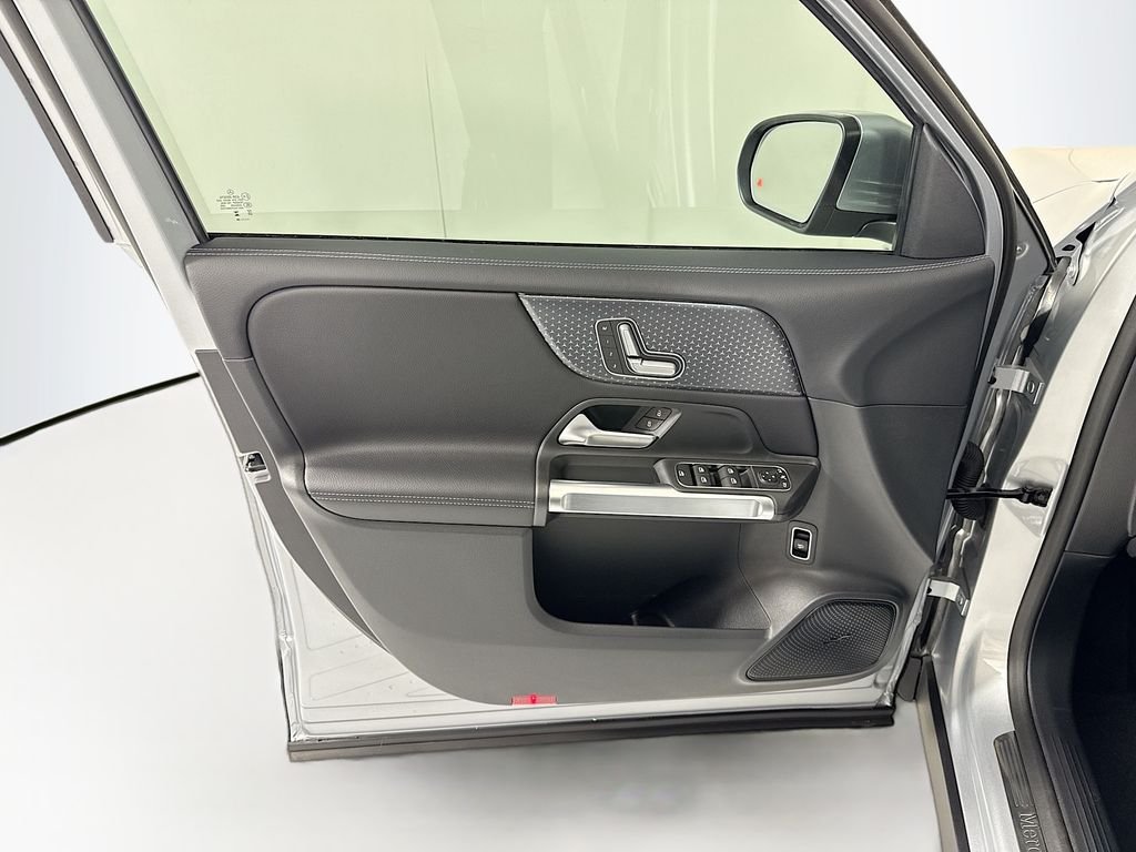 New 2026 Cirrus Silver Metallic Mercedes-Benz GLB 250 image 24