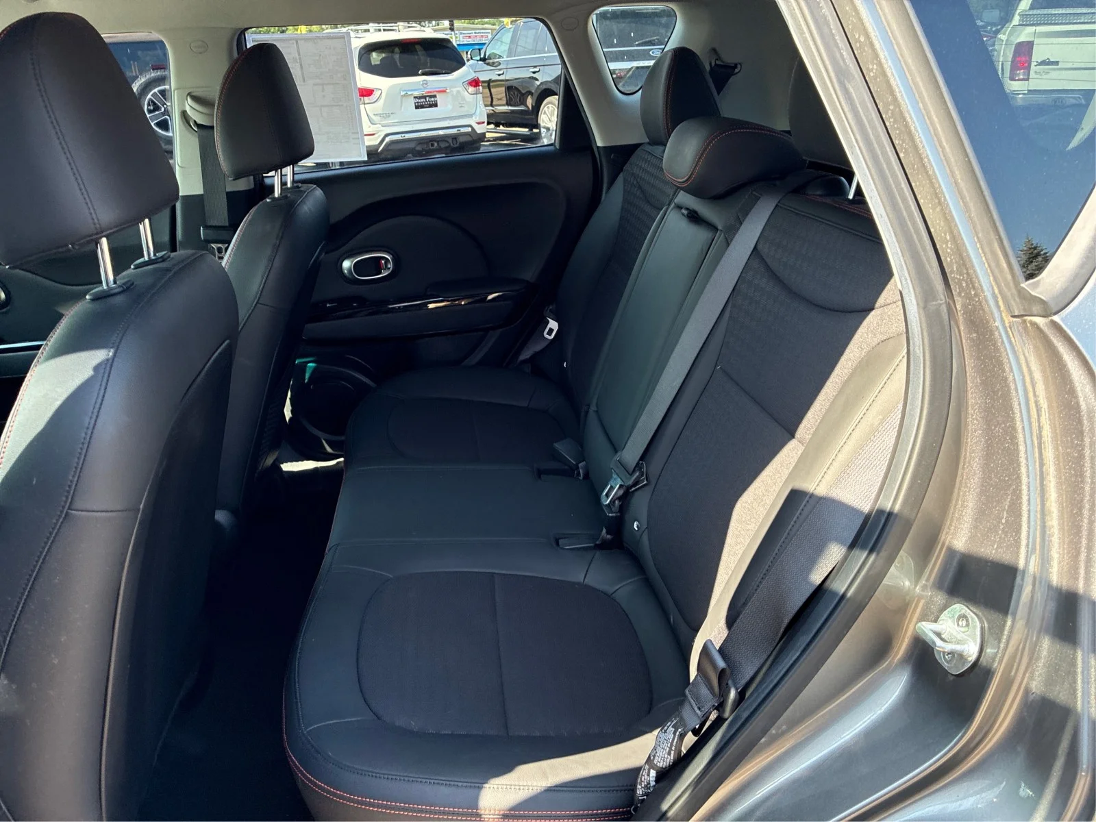 Used 2018 Gray Kia ! image 10