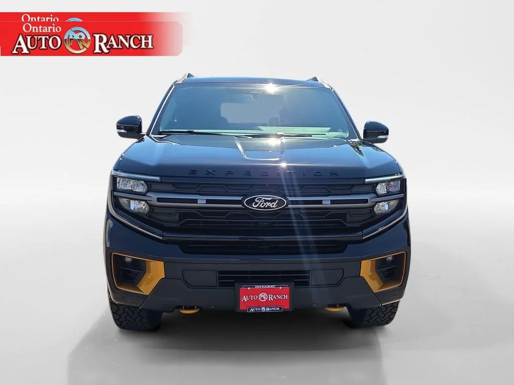 New 2026 AGATE BLACK METALLIC Ford Tremor image 8