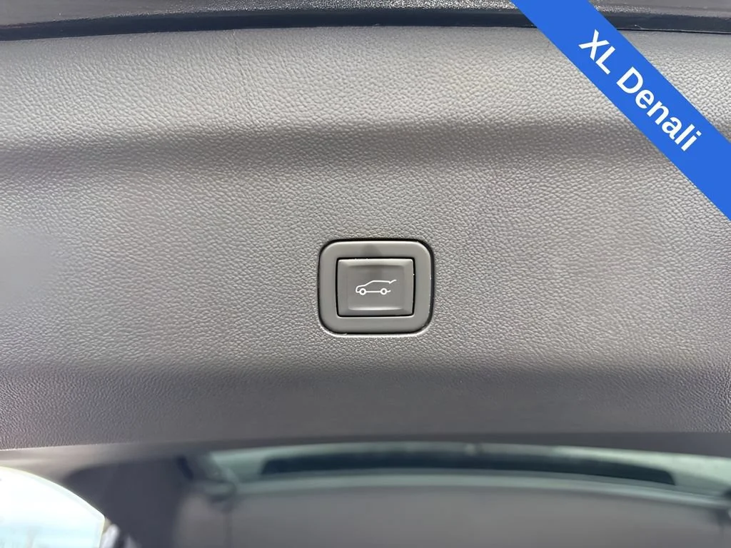 Used 2024 Onyx Black GMC Denali image 34