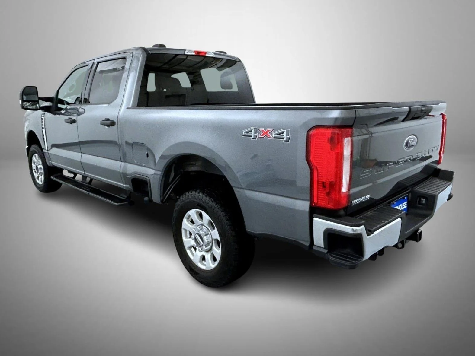 Used 2024 Gray Ford XLT image 7