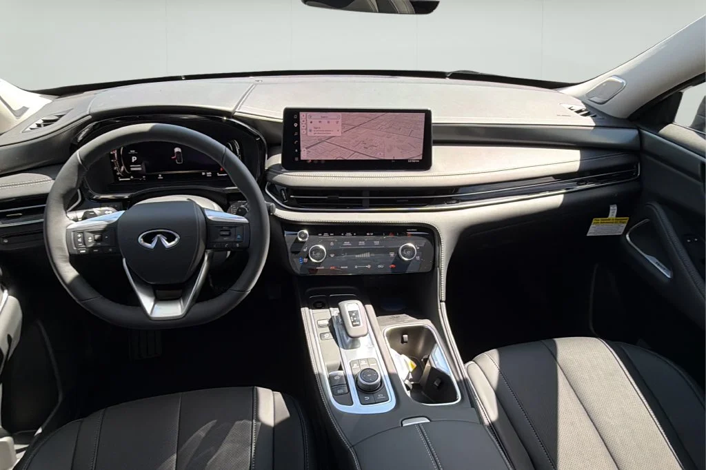 New 2027 MINERAL BLACK INFINITI Luxe FWD image 20