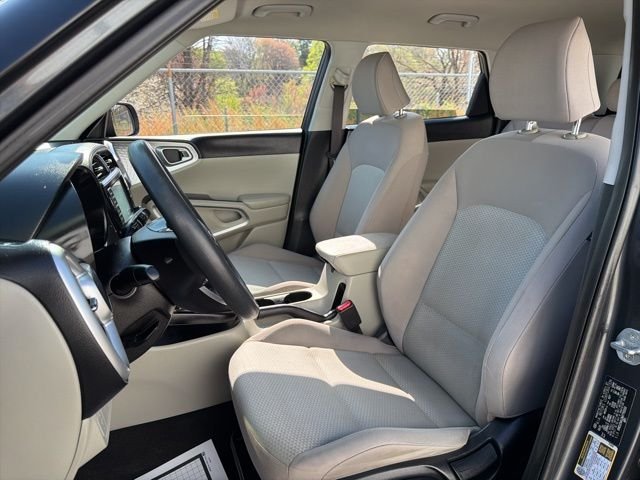 2021 Kia Soul LX - Photo 21