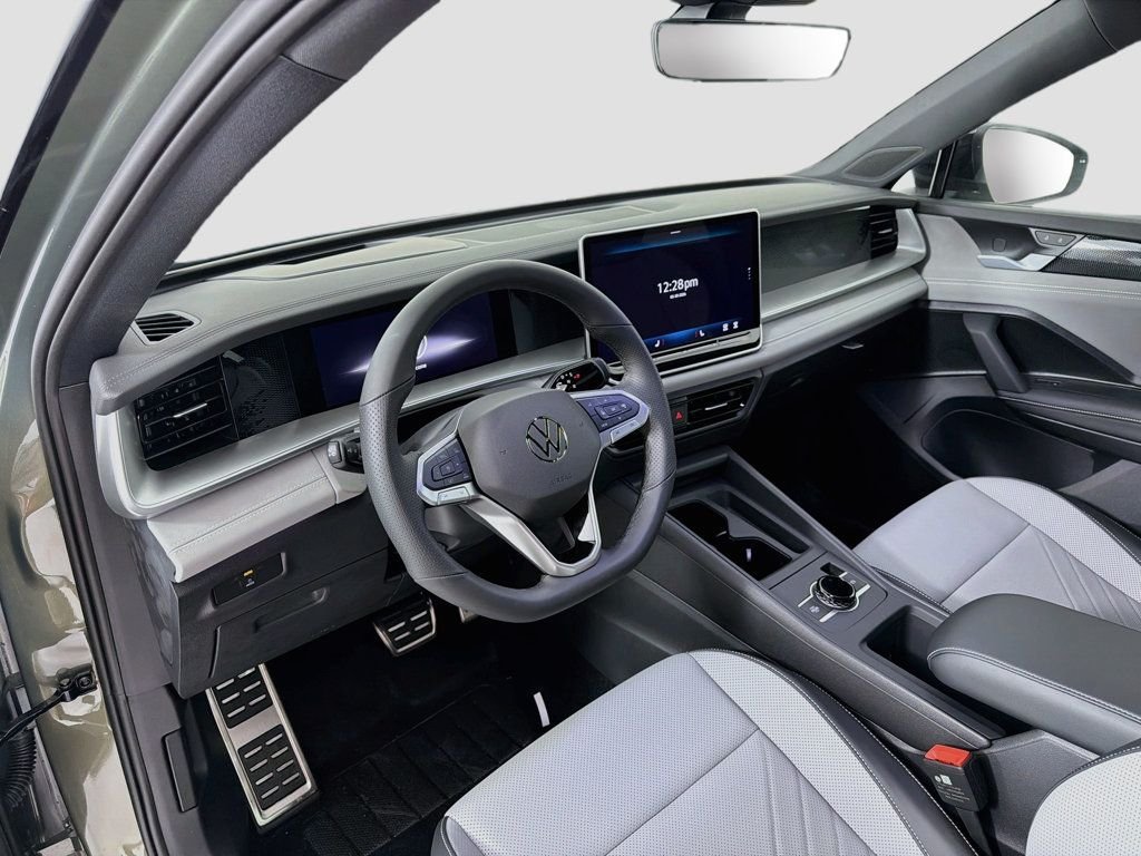 New 2026 Avocado Green w/Deep Black Roof Volkswagen 2.0T SE R-Line Black 4MOTION image 9