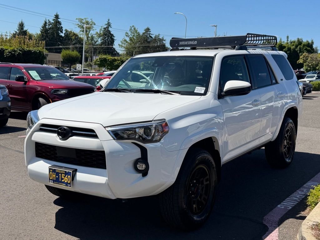 Used 2022 White Toyota SR5 image 4