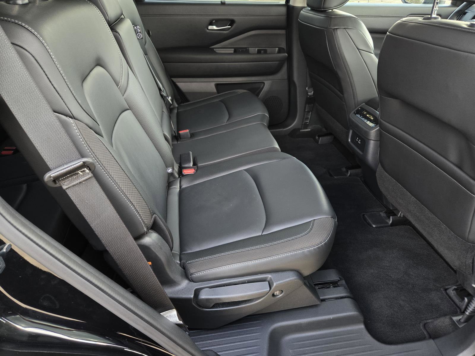 Used 2025 Super Black Nissan SL image 27