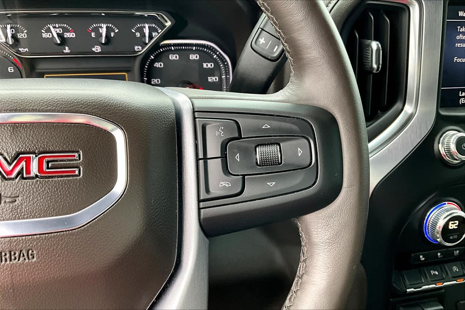 Used 2019 Summit White GMC SLT image 25