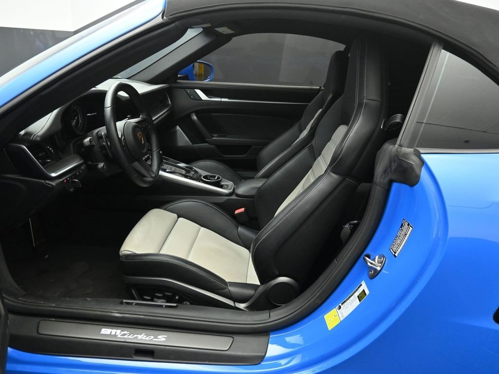 2022 PORSCHE 911 - Image 9