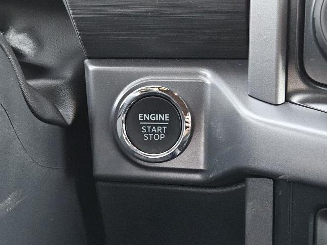 New 2026 Carbonized Gray Metallic Ford XLT image 78