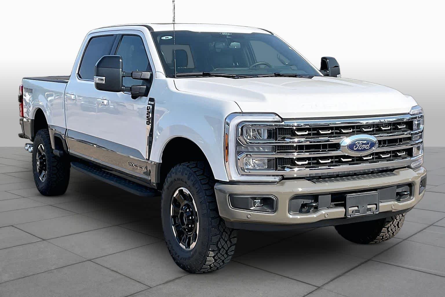 New 2026 Star White Metallic Tri-Coat Ford F-250® King Ranch® image 2