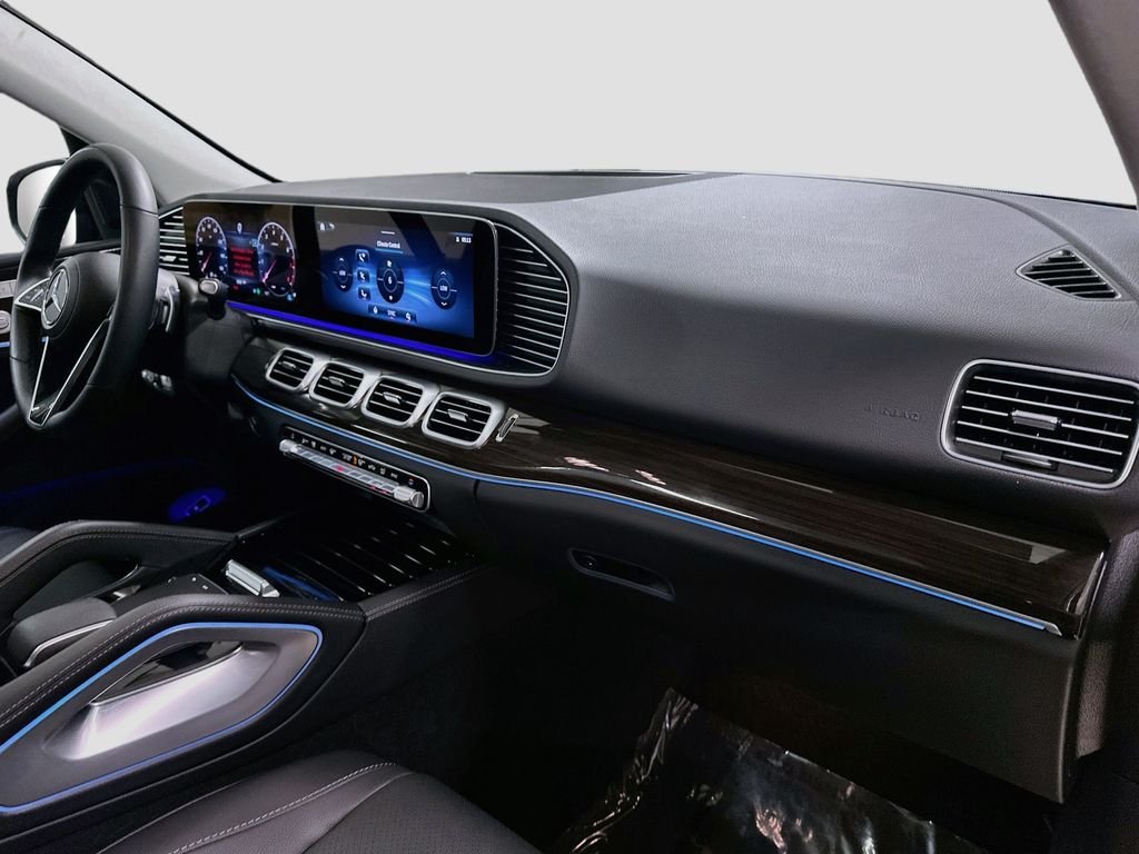 Used 2026 Black Mercedes-Benz GLE 450 image 30