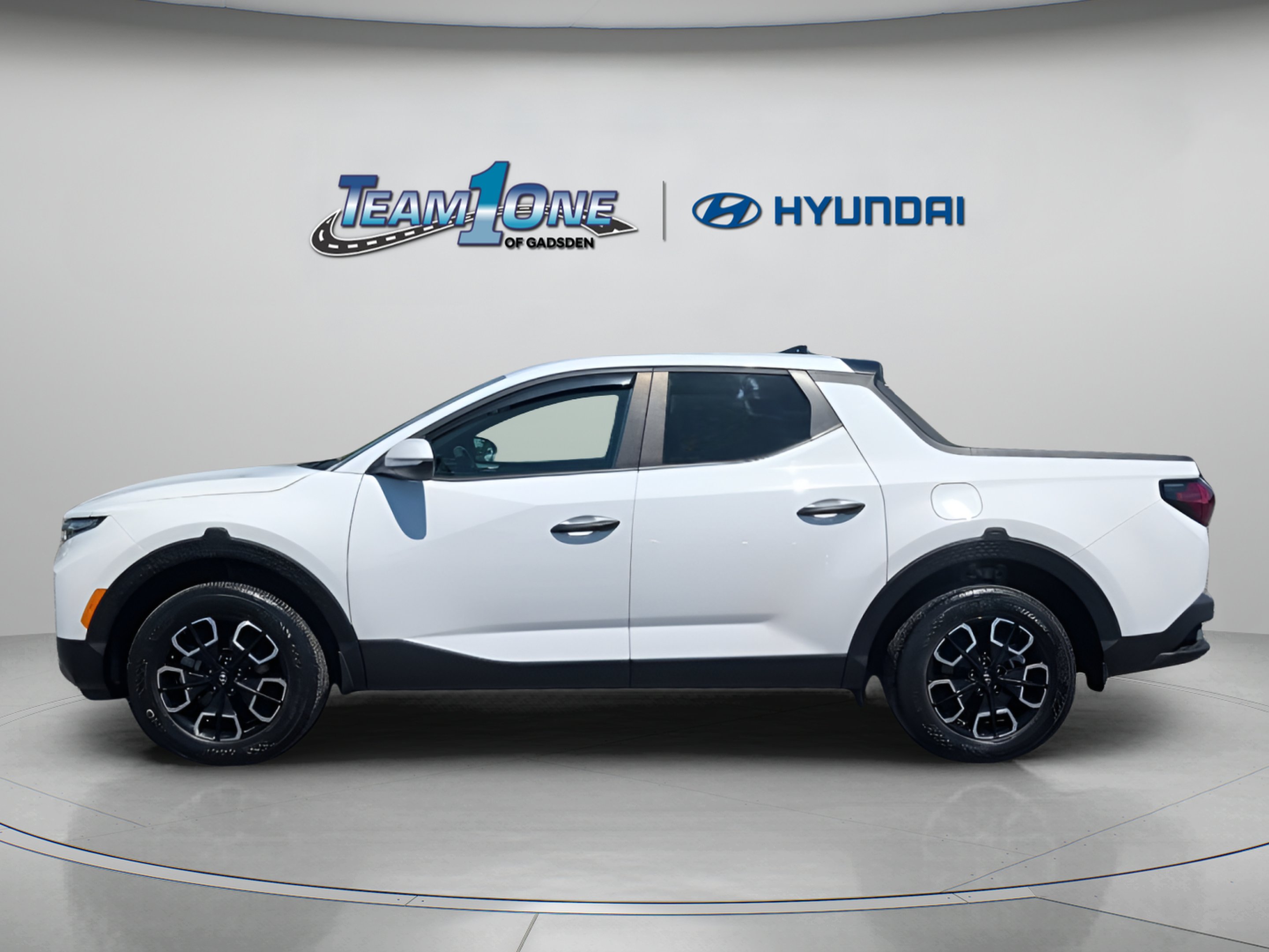 Used 2023 Atlas White Hyundai SEL image 5
