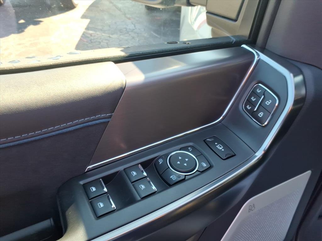 2026 Ford F-250 Super Duty Platinum - Photo 16