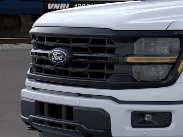 New 2026 Oxford White Ford XLT image 17