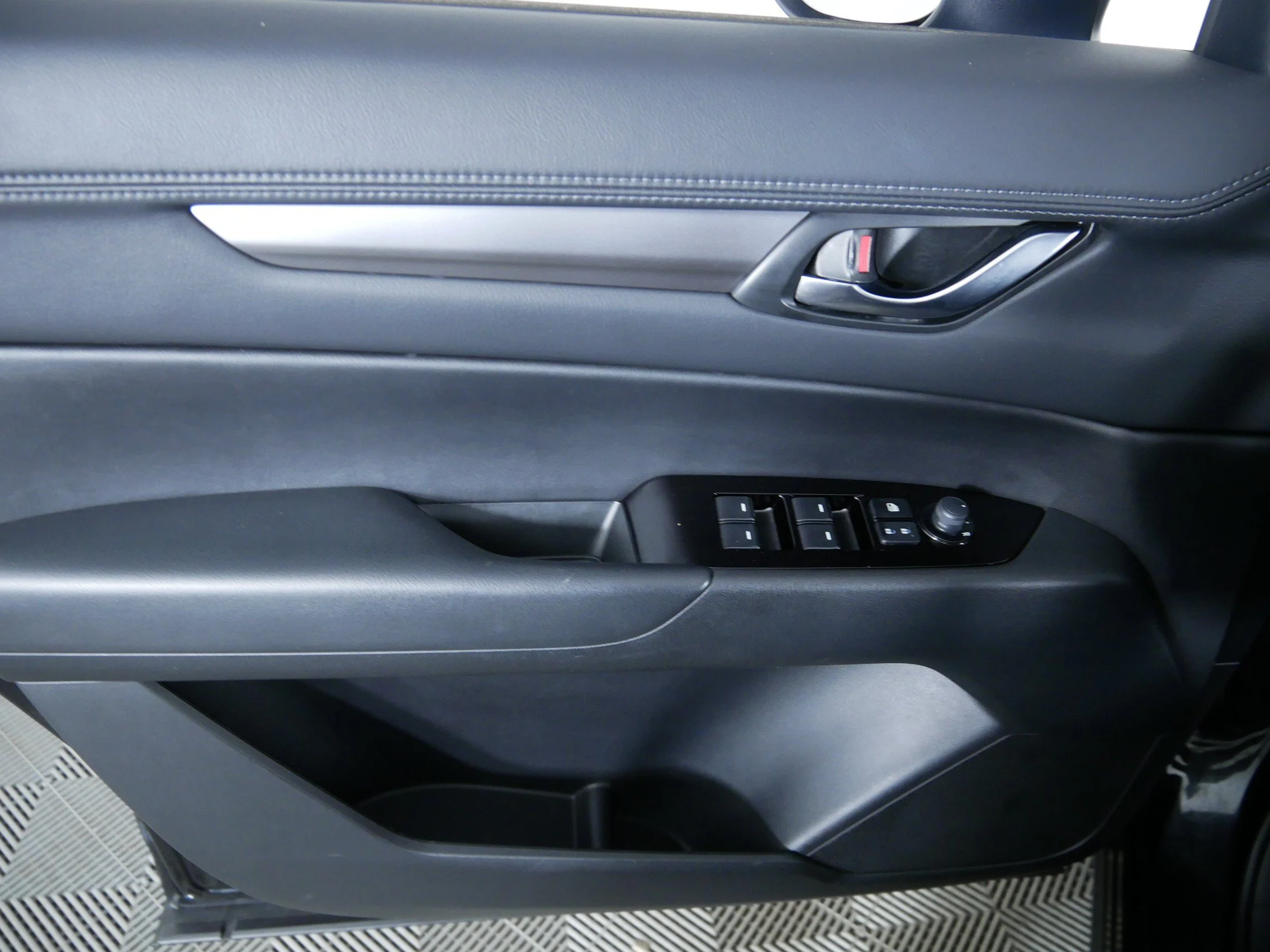 Used 2025 Jet Black Mica Mazda 2.5 S Select Package image 19