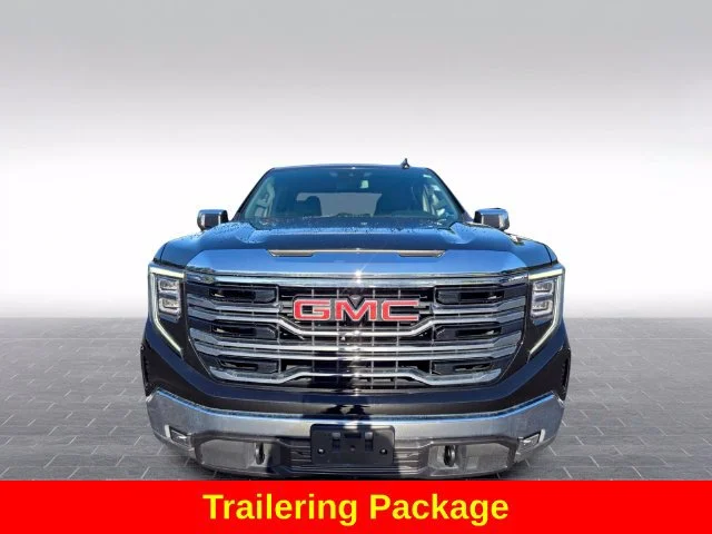 Used 2025 Onyx Black GMC SLT image 2