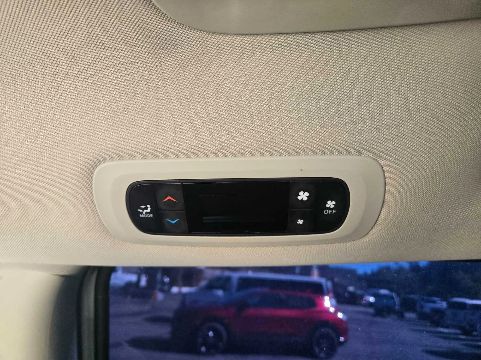 Used 2023  Chrysler LX image 16