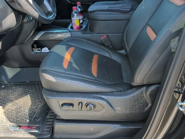 Used 2021 Black GMC AT4 image 18