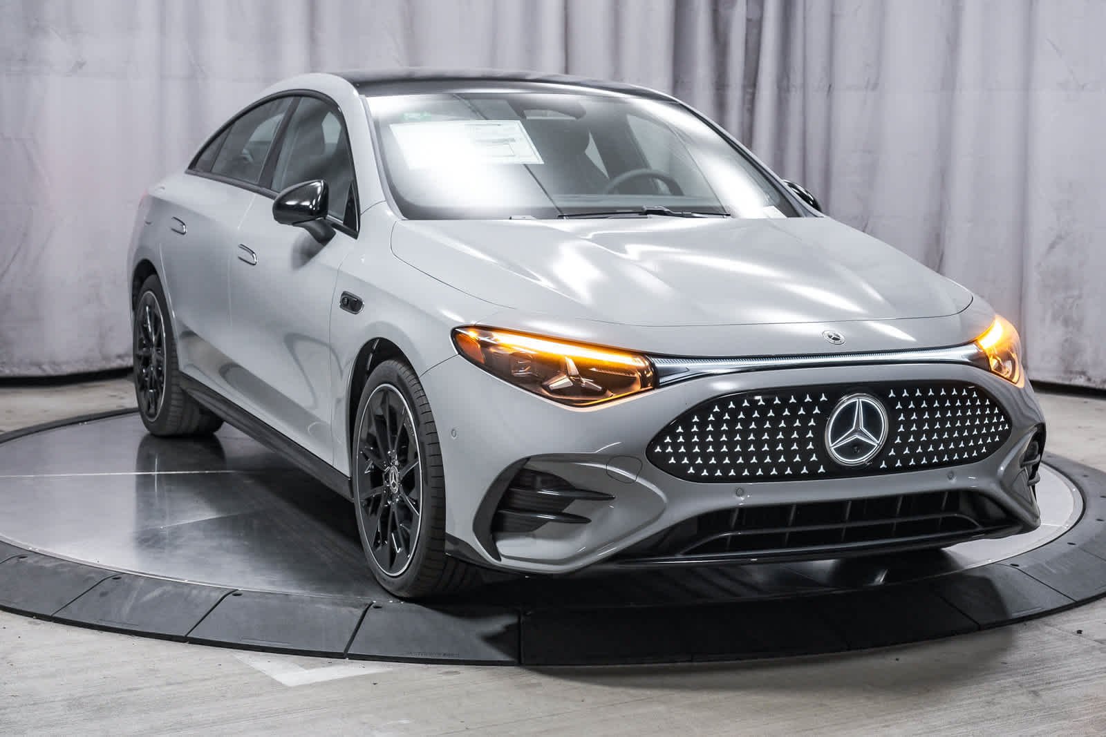 New 2027 MANUFAKTUR Alpine Grey Mercedes-Benz CLA 350 image 2