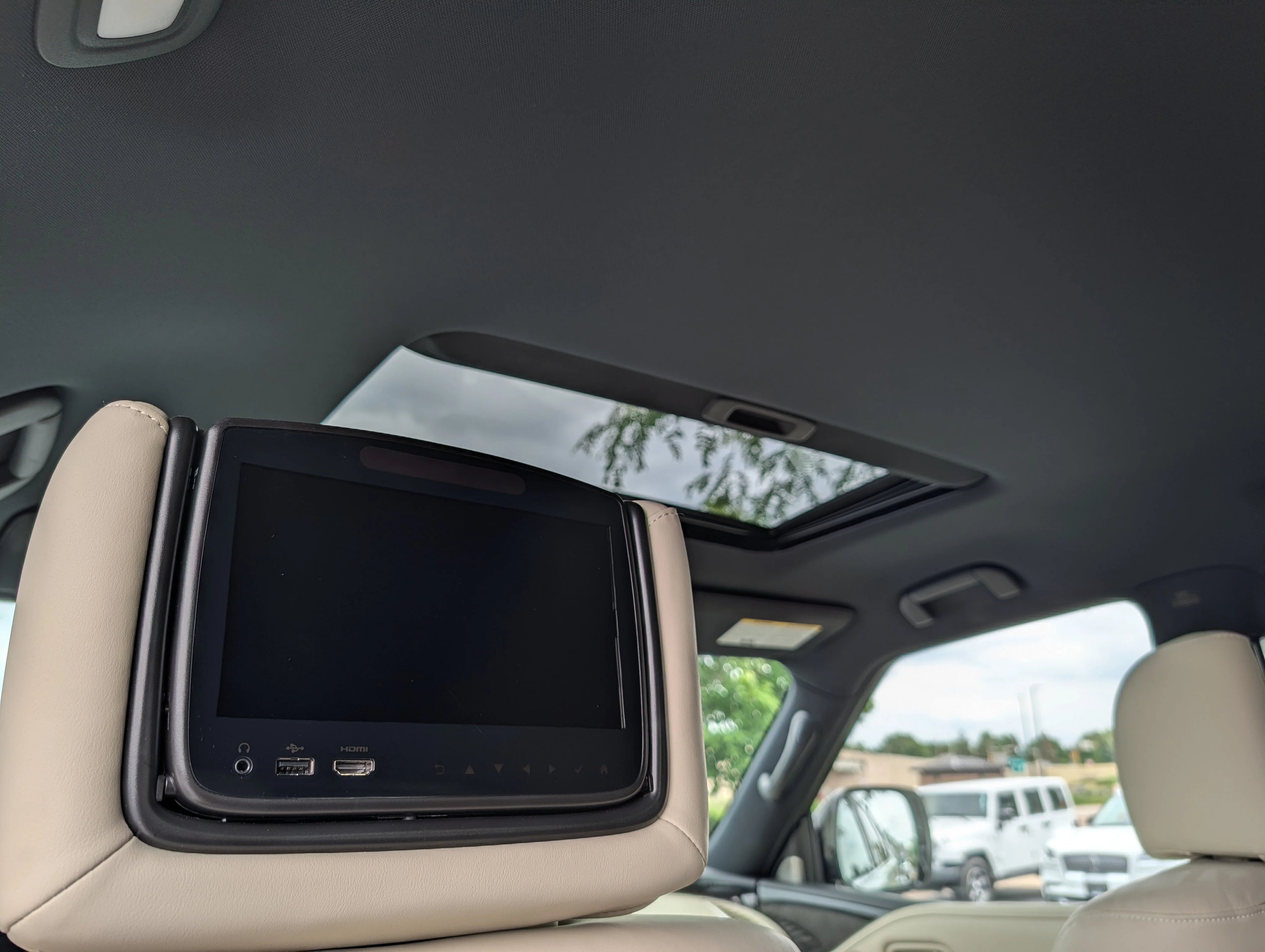 Used 2023 Moonstone White INFINITI SENSORY image 32