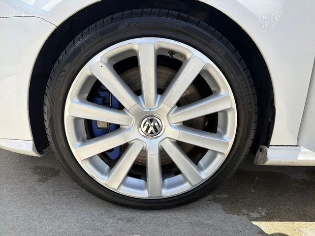 Used 2008  Volkswagen Base image 12