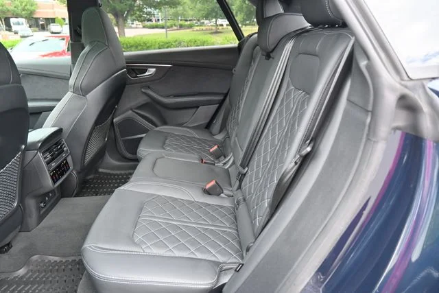 Used 2024  Audi 4.0T Prestige image 22