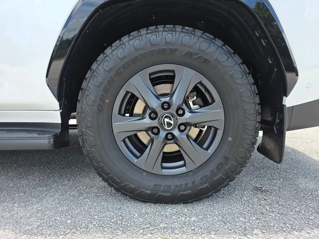 2026 Lexus LX 700h Overtrail - Photo 16