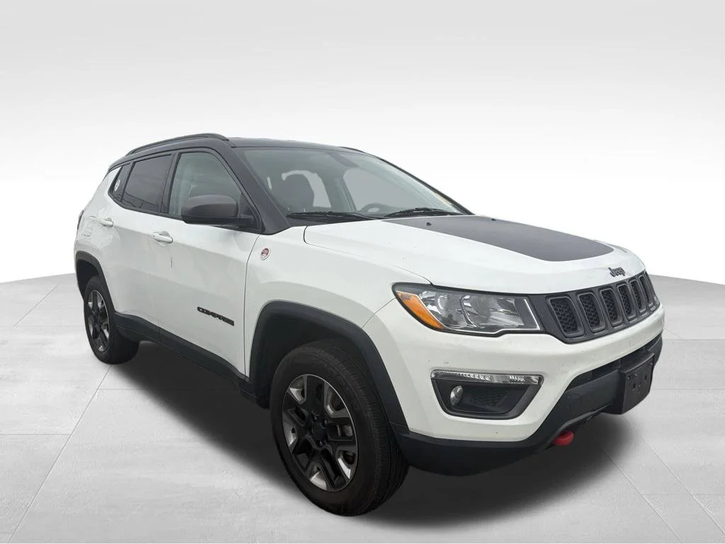 Used 2018 White Jeep Trailhawk image 14