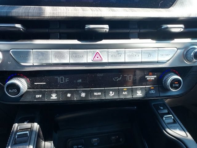Used 2024  Kia EX image 14