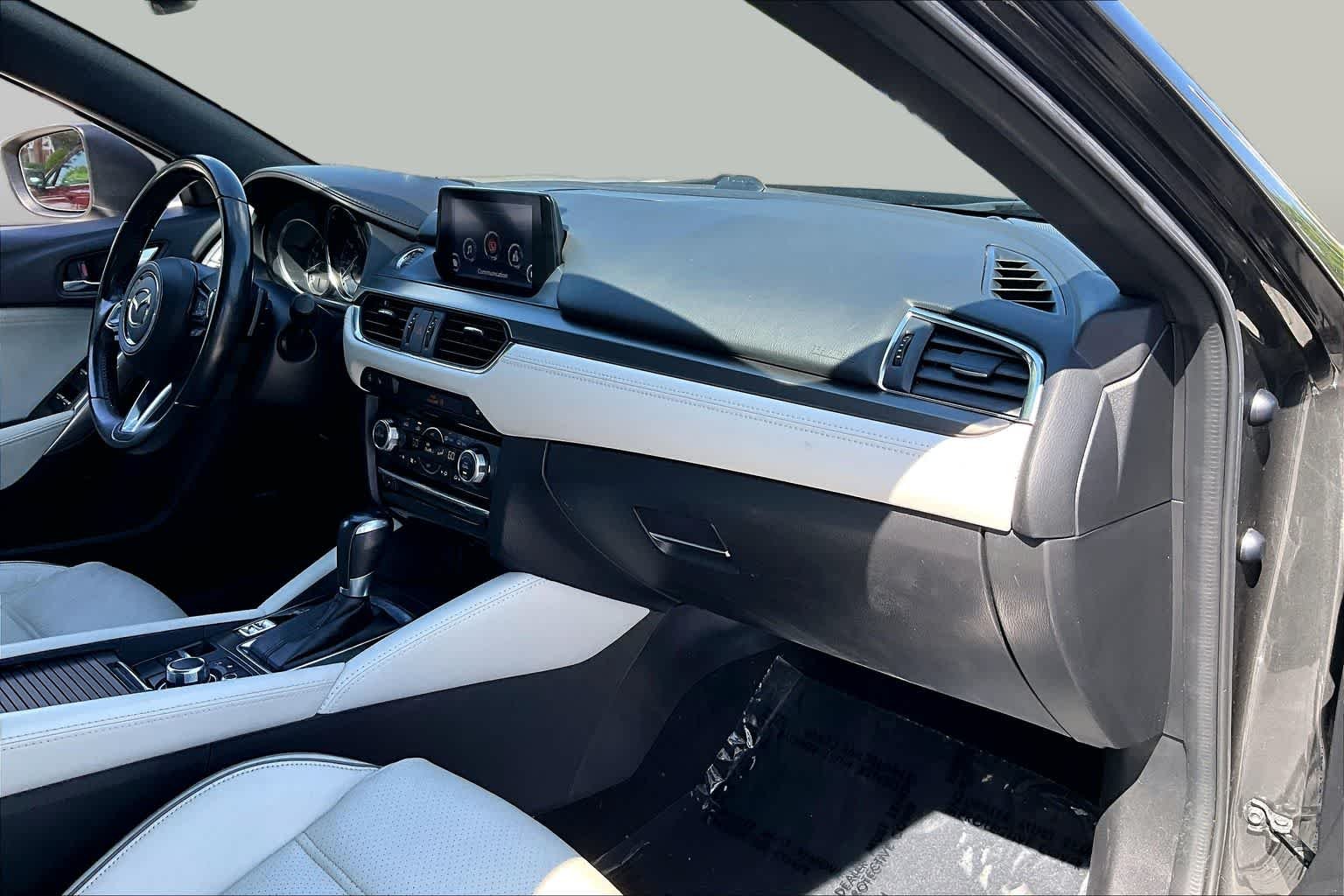 Used 2017 Machine Gray Metallic Mazda Grand Touring image 19