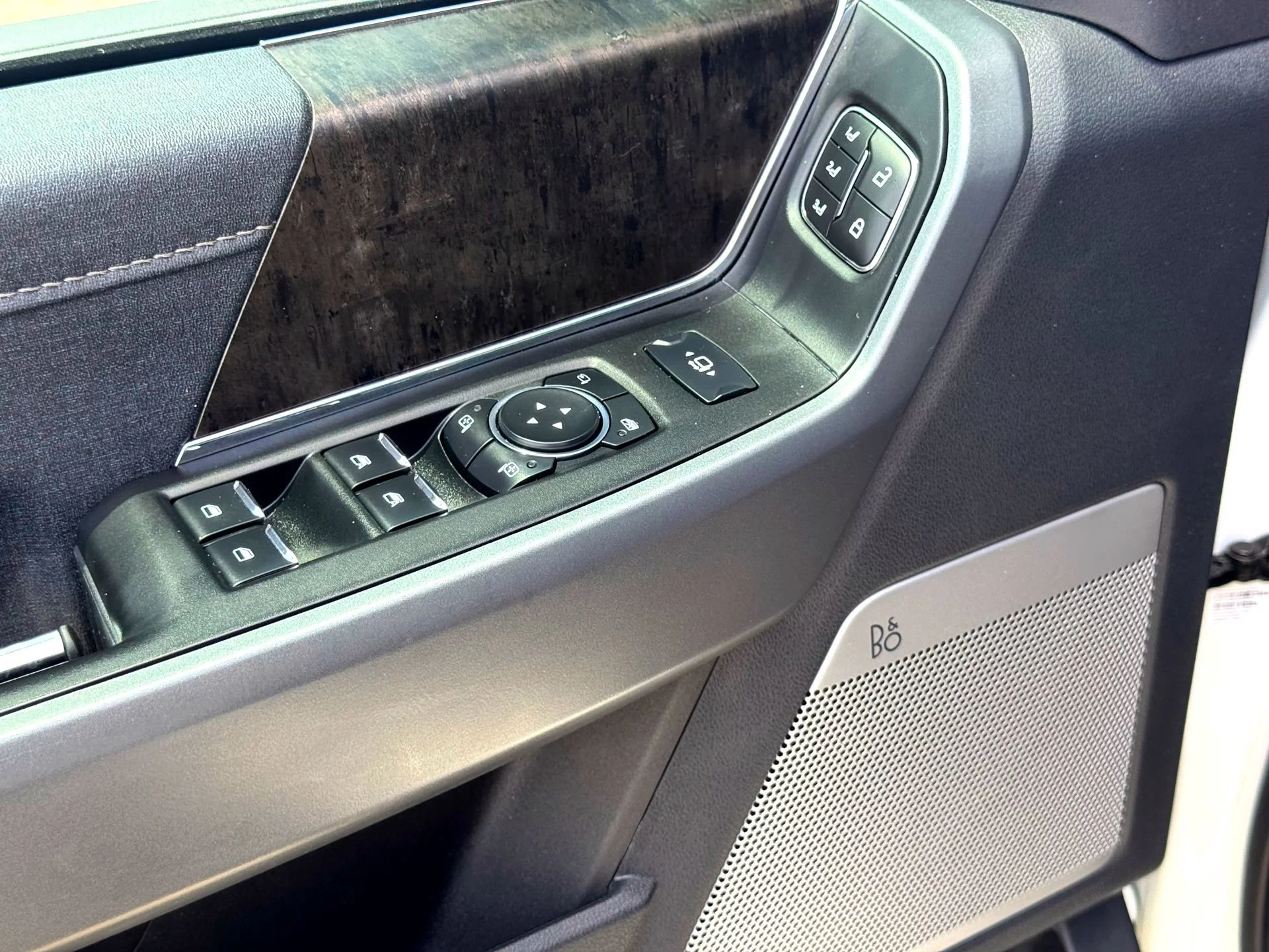 Used 2024 White Ford Lariat image 16