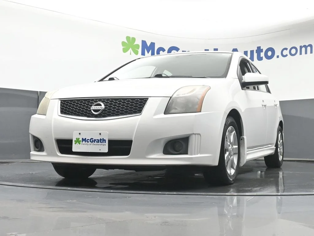Used 2011 White Nissan 2.0 SR image 7