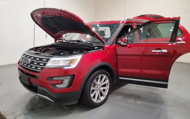 Used 2017 Red Ford Limited image 9