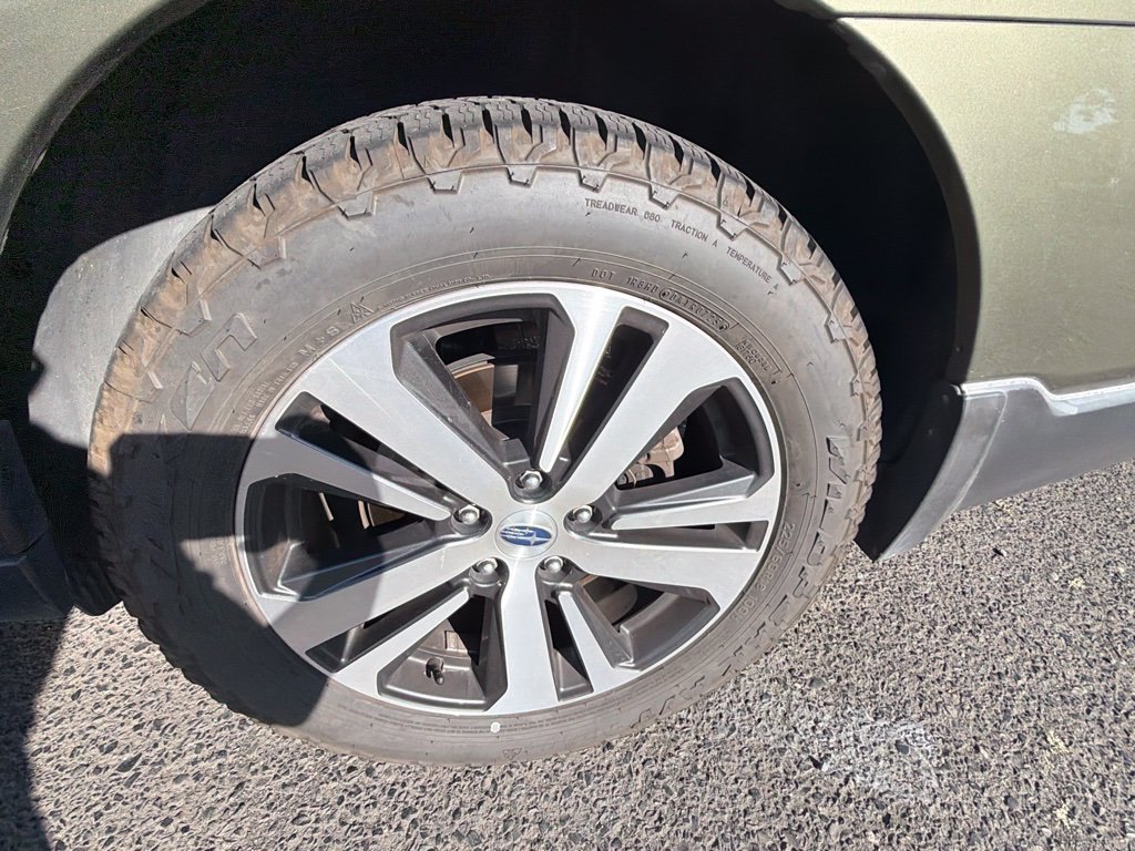 Used 2019 Green Subaru 2.5i image 7