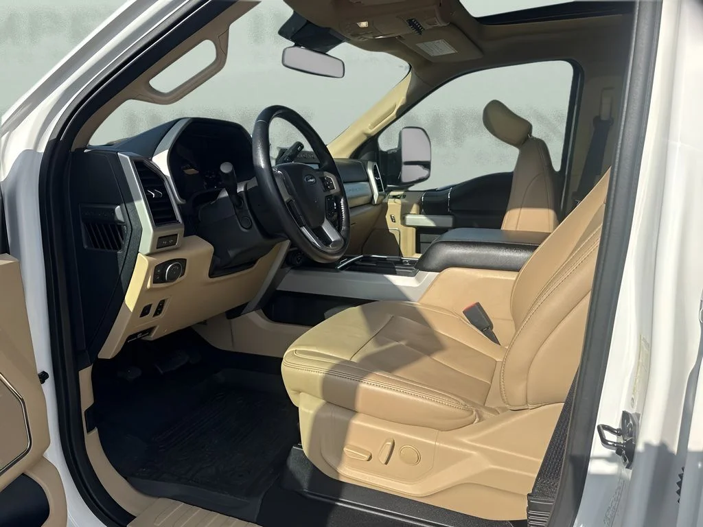 Used 2021 White Ford Lariat image 9