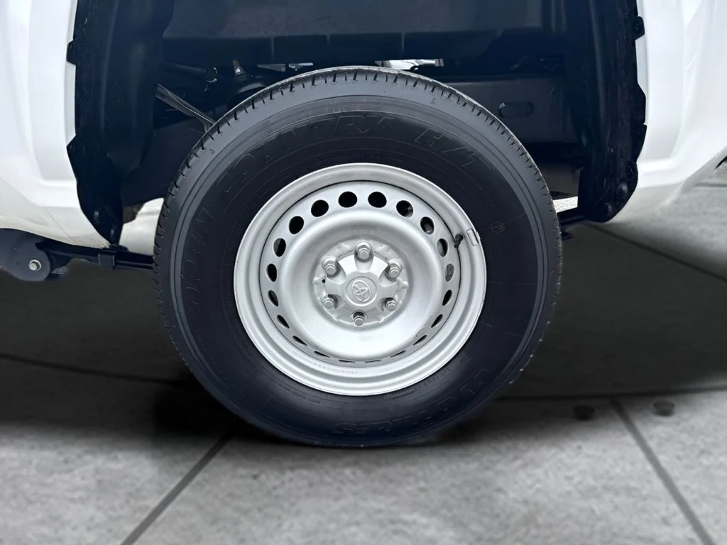 Used 2025 White Toyota SR image 27