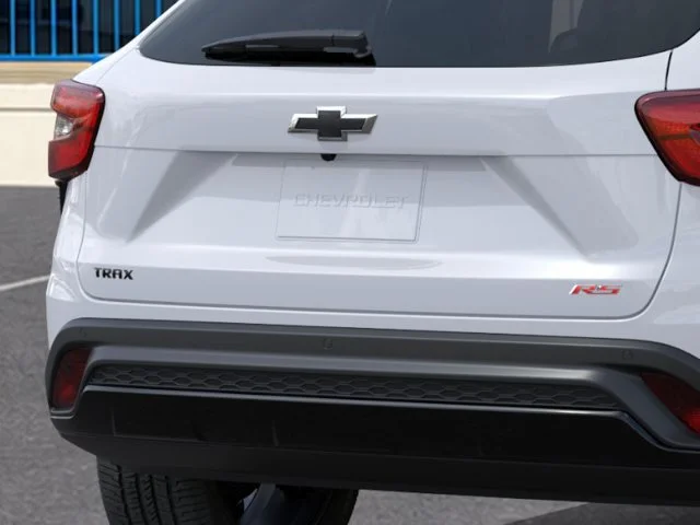 New 2026 Summit White Chevrolet 2RS image 14
