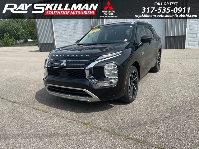 Used 2024 Black Mitsubishi SEL image 1