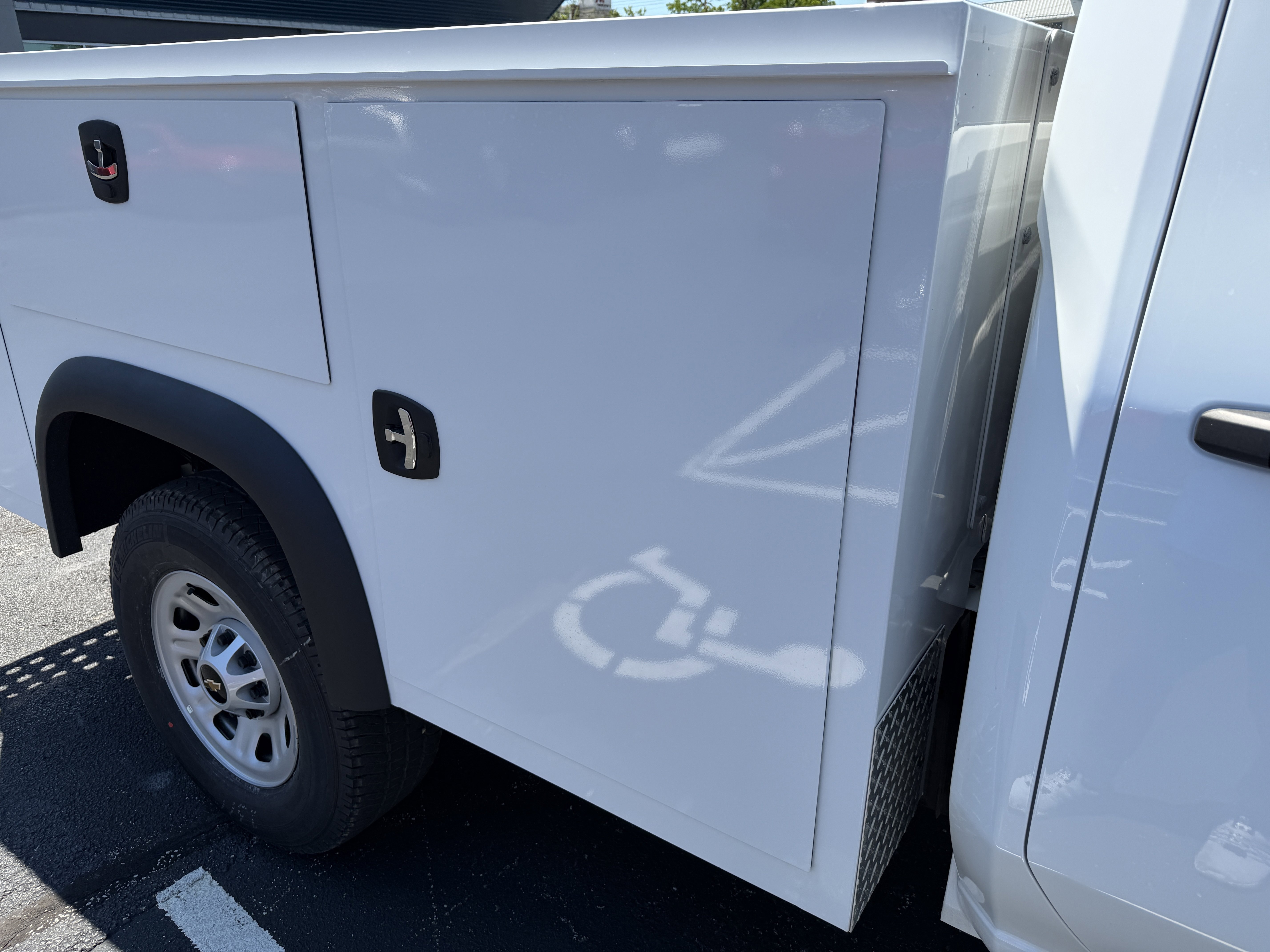 New 2026 Summit White Chevrolet WT image 10