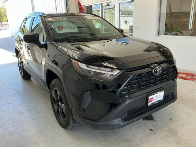 2025 Toyota RAV4 Hybrid LE AWD's photo