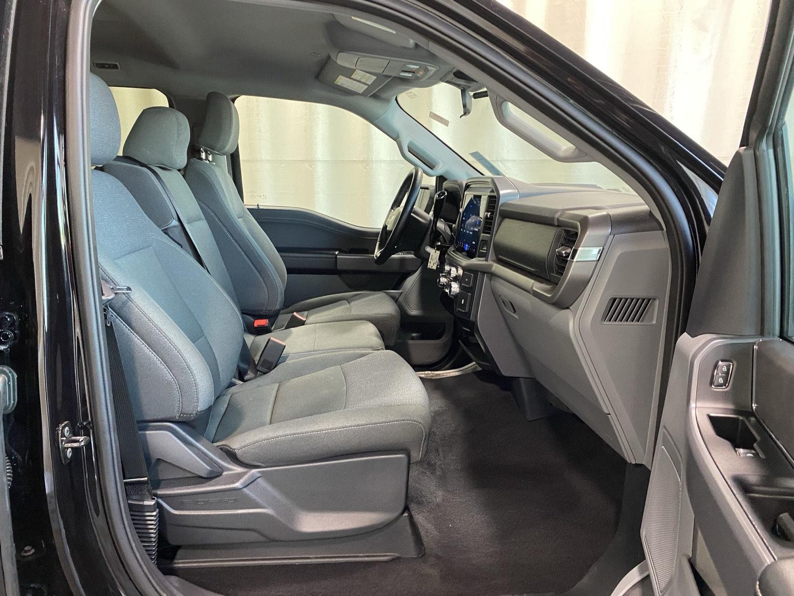 Used 2025 Agate Black Ford XLT image 7