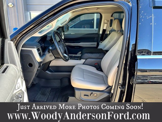 Used 2023 Agate Black Metallic Ford XLT image 16