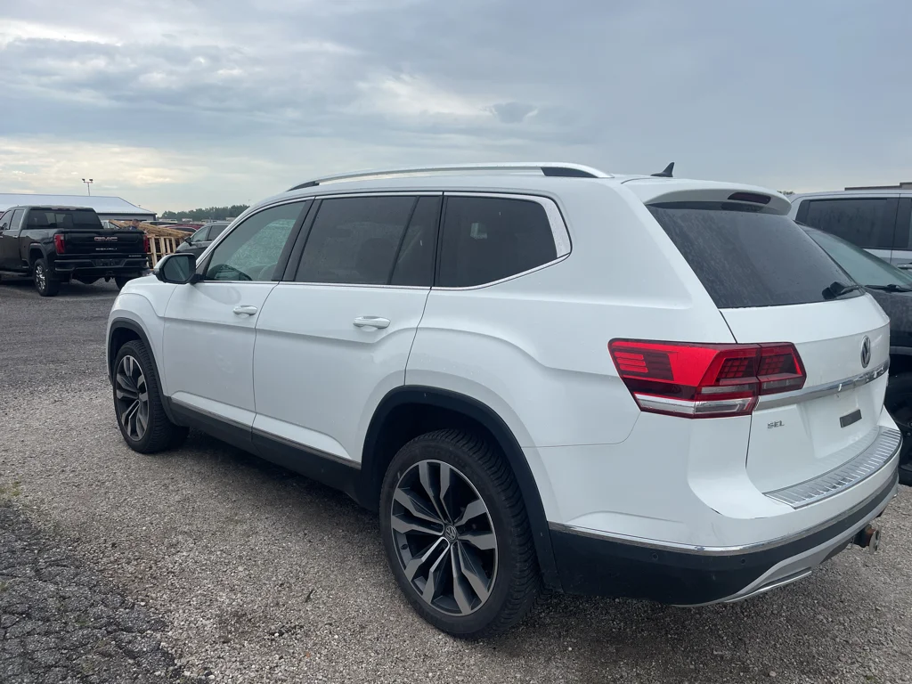 Used 2019 Pure White Volkswagen 3.6L V6 SEL Premium image 7
