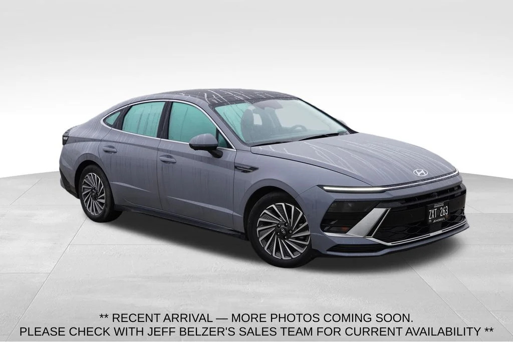 Used 2024 Transmission Blue Hyundai Limited image 1