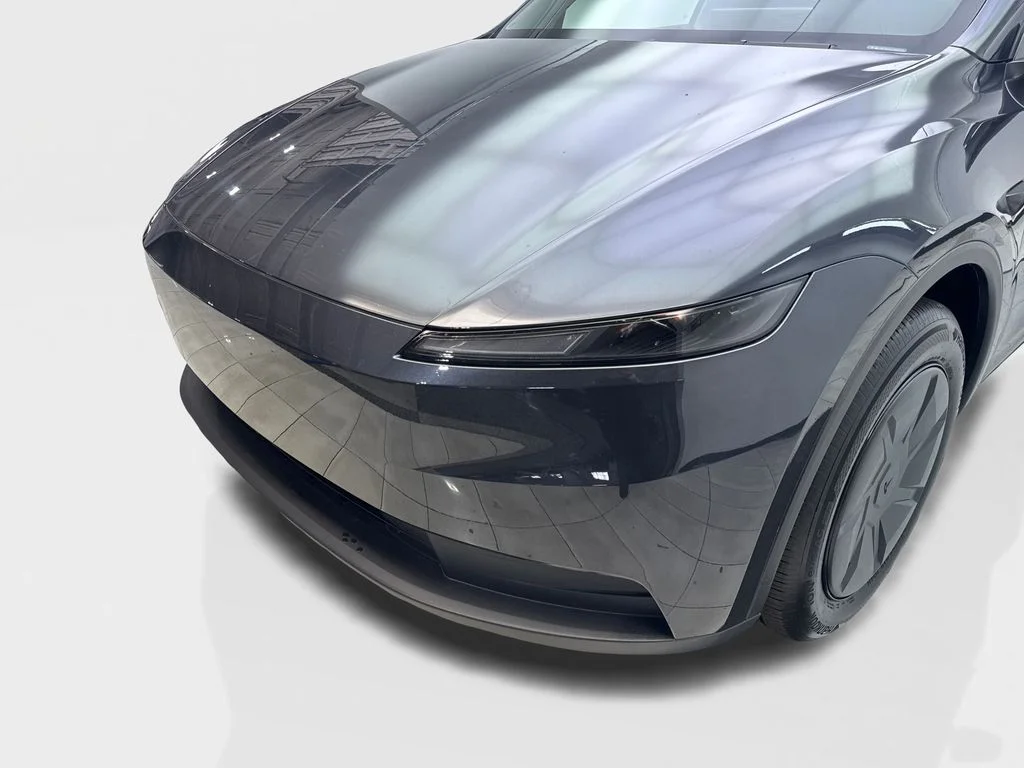 Used 2026 Black Tesla  image 16