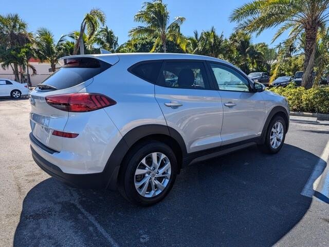 2020 Hyundai Tucson SE photo 3