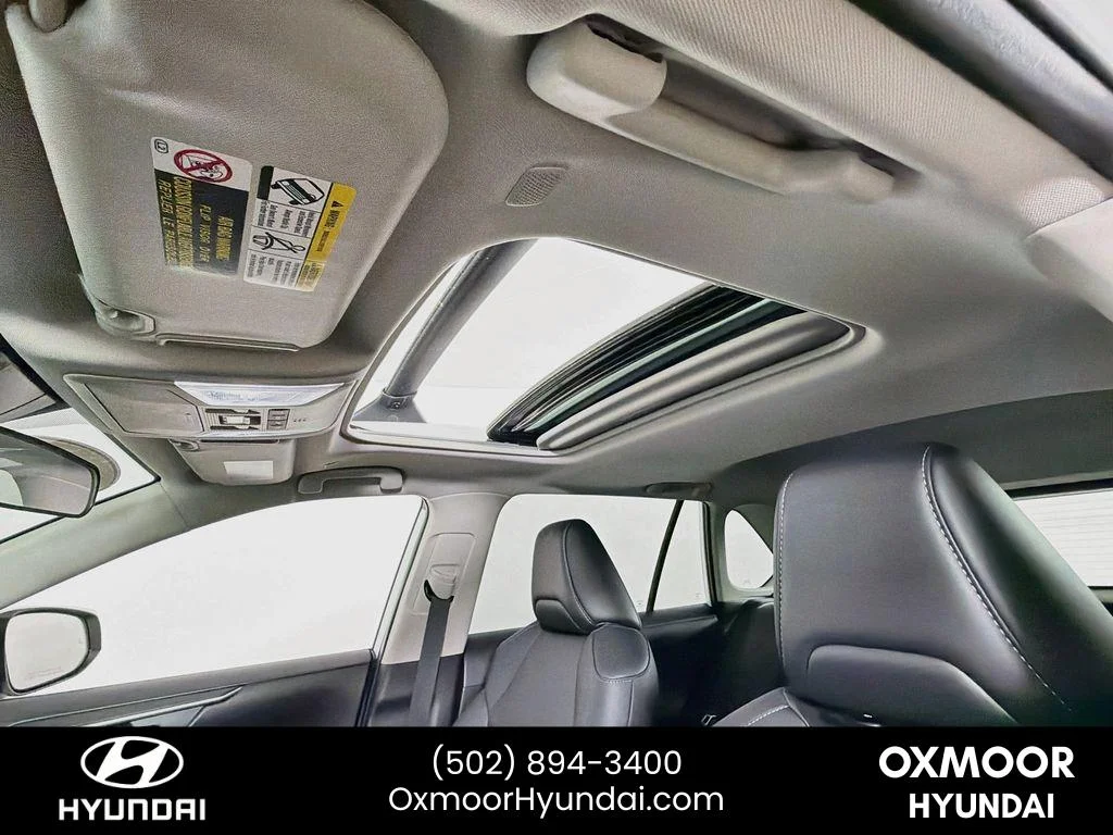 Used 2025 Wind Chill Pearl Toyota Hybrid XLE Premium image 22