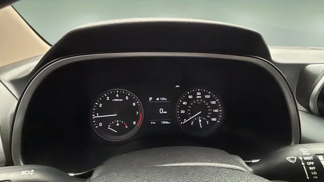 Used 2020 Gemstone Red Hyundai Limited image 15