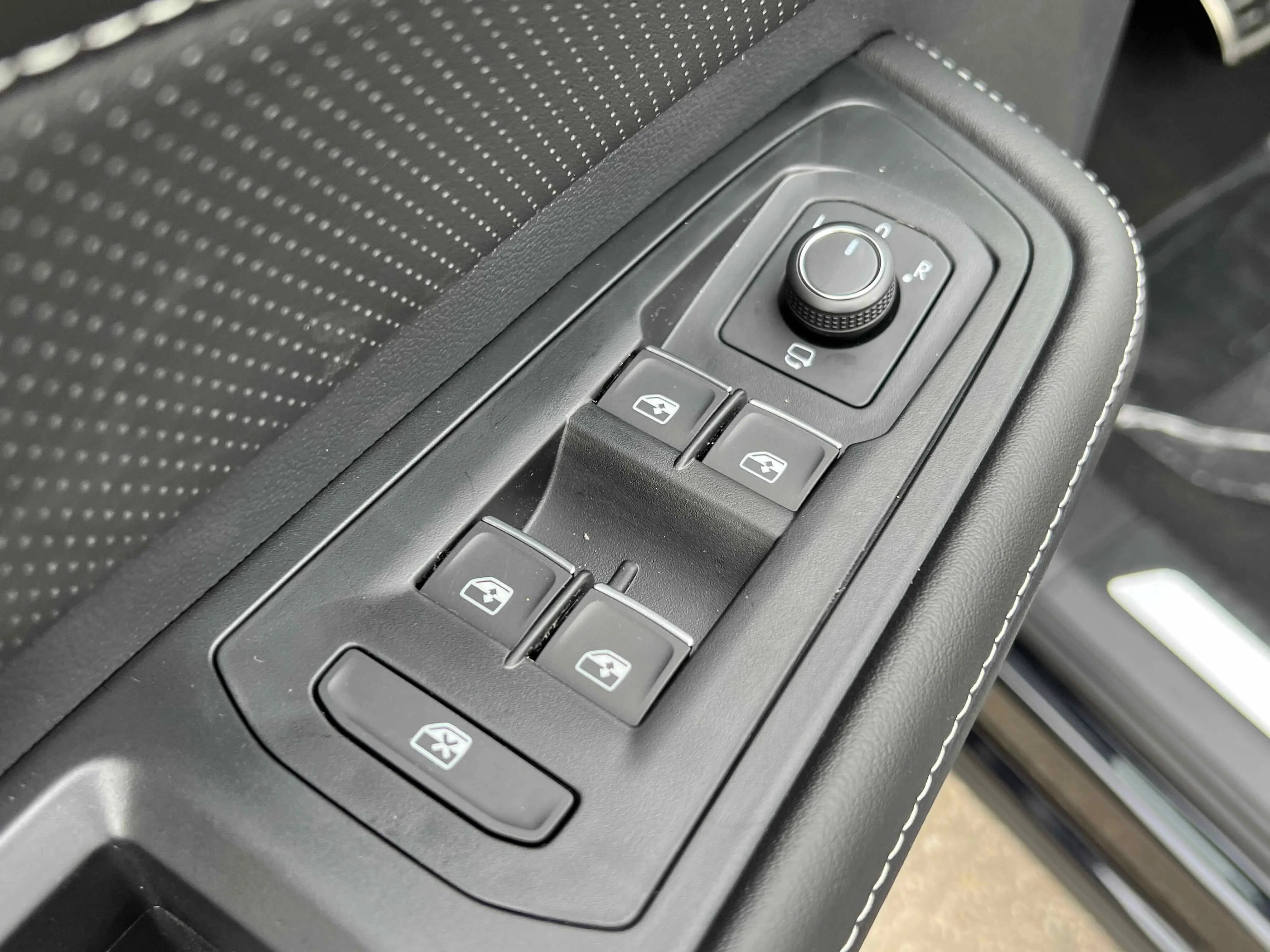 New 2026 Deep Black Volkswagen 2.0T SEL Premium R-Line image 17